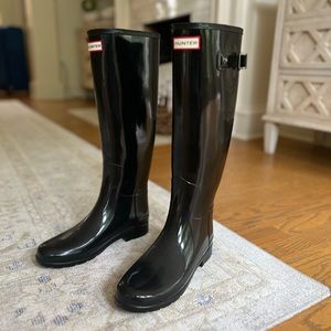 Hunter Original Refined Tall Rain Boots Women’s Size 8, Shiny Black. EUC